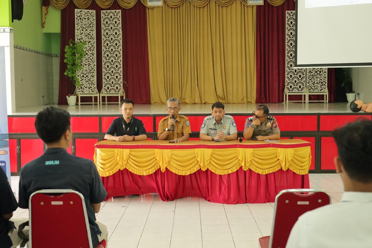 Satlantas Polres Gresik Gencarkan Police Goes To School untuk Tekan Angka Kecelakaan Pelajar
