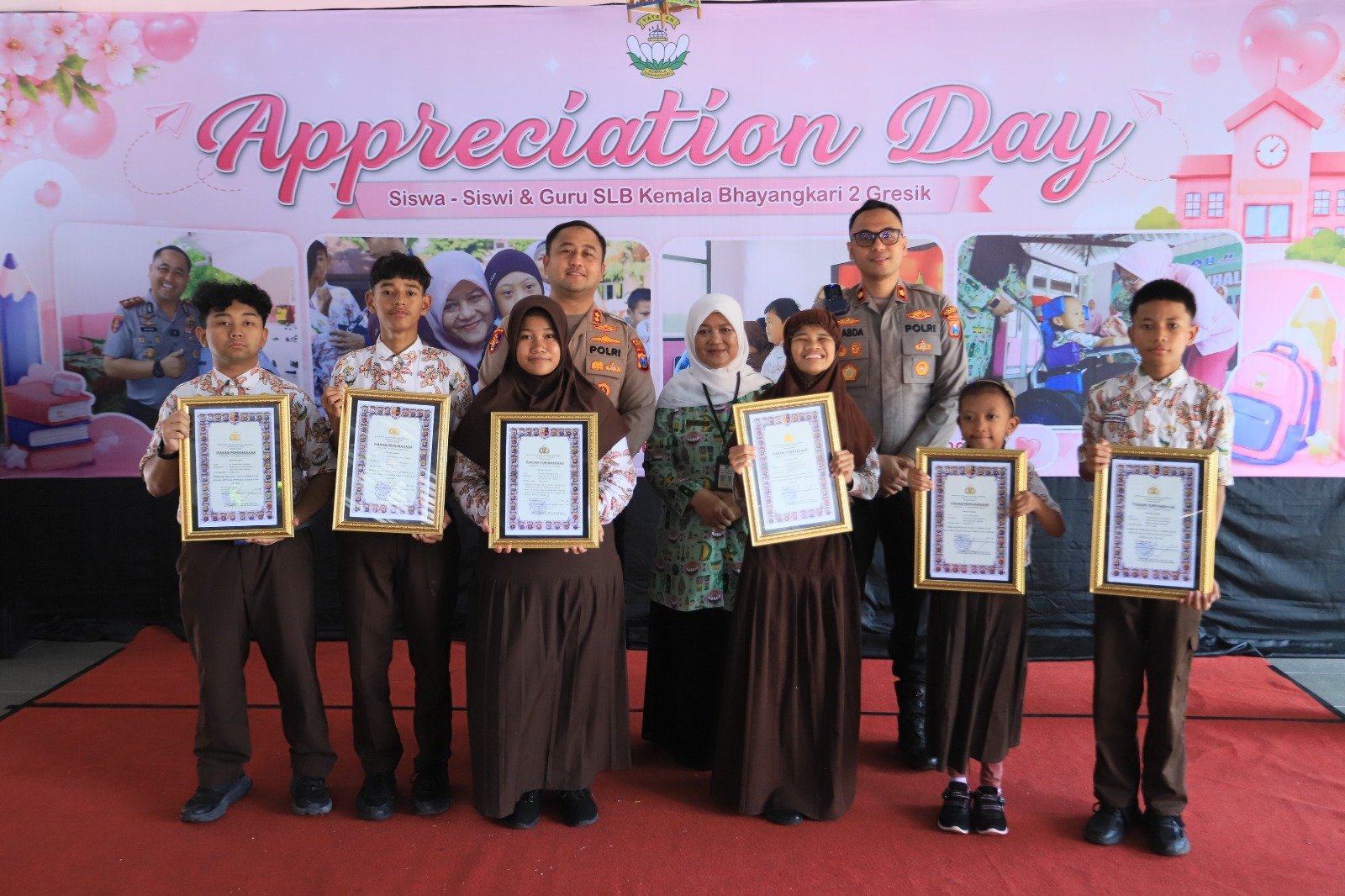 Wujud Kepedulian, Kapolres Gresik dan Ketua Bhayangkari Beri Apresiasi Guru serta Siswa Berprestasi SLB Kemala Bhayangkari 2