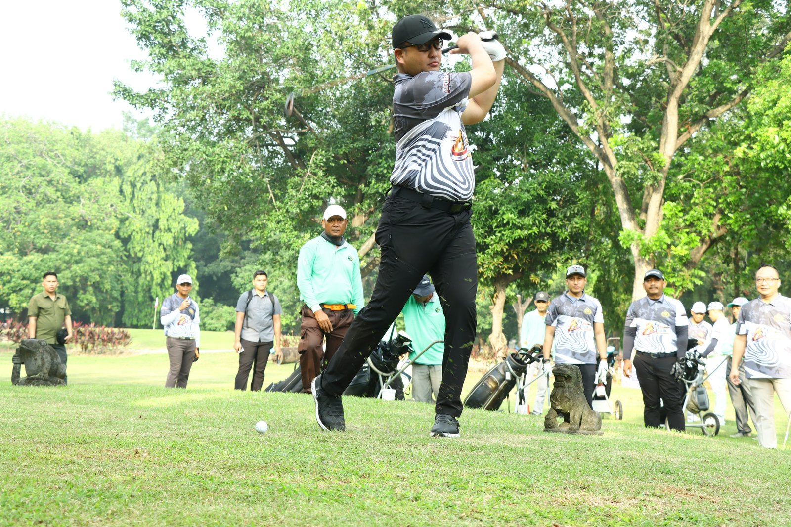 Sambut HUT Bhayangkara ke-80, Kapolres Gresik Resmi Buka Turnamen Golf Bersama Forkopimda