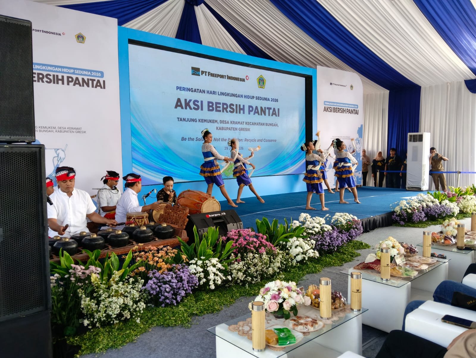Peringati Hari Lingkungan Hidup Sedunia 2026, Polres Gresik Ikut Aksi Bersih Pantai Bersama PT Freeport Indonesia di Bungah