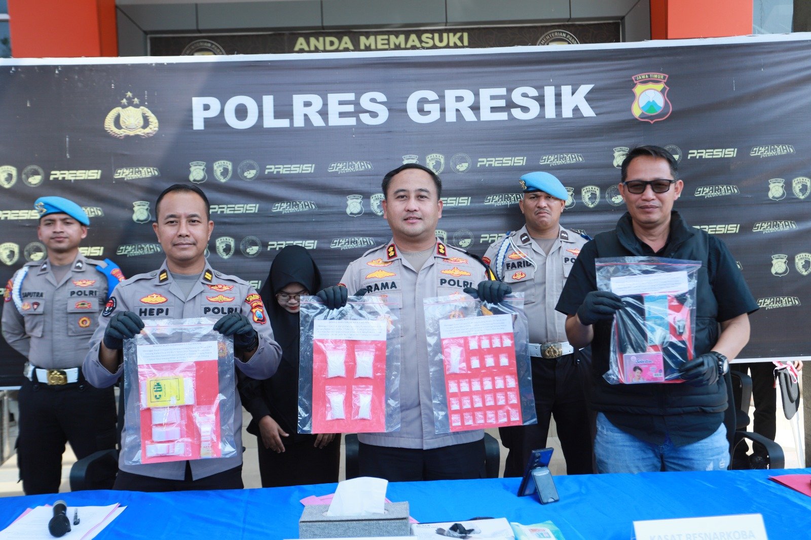Polres Gresik Bongkar Peredaran Sabu di Menganti, 30 Paket Seberat 81,46 Gram Disita