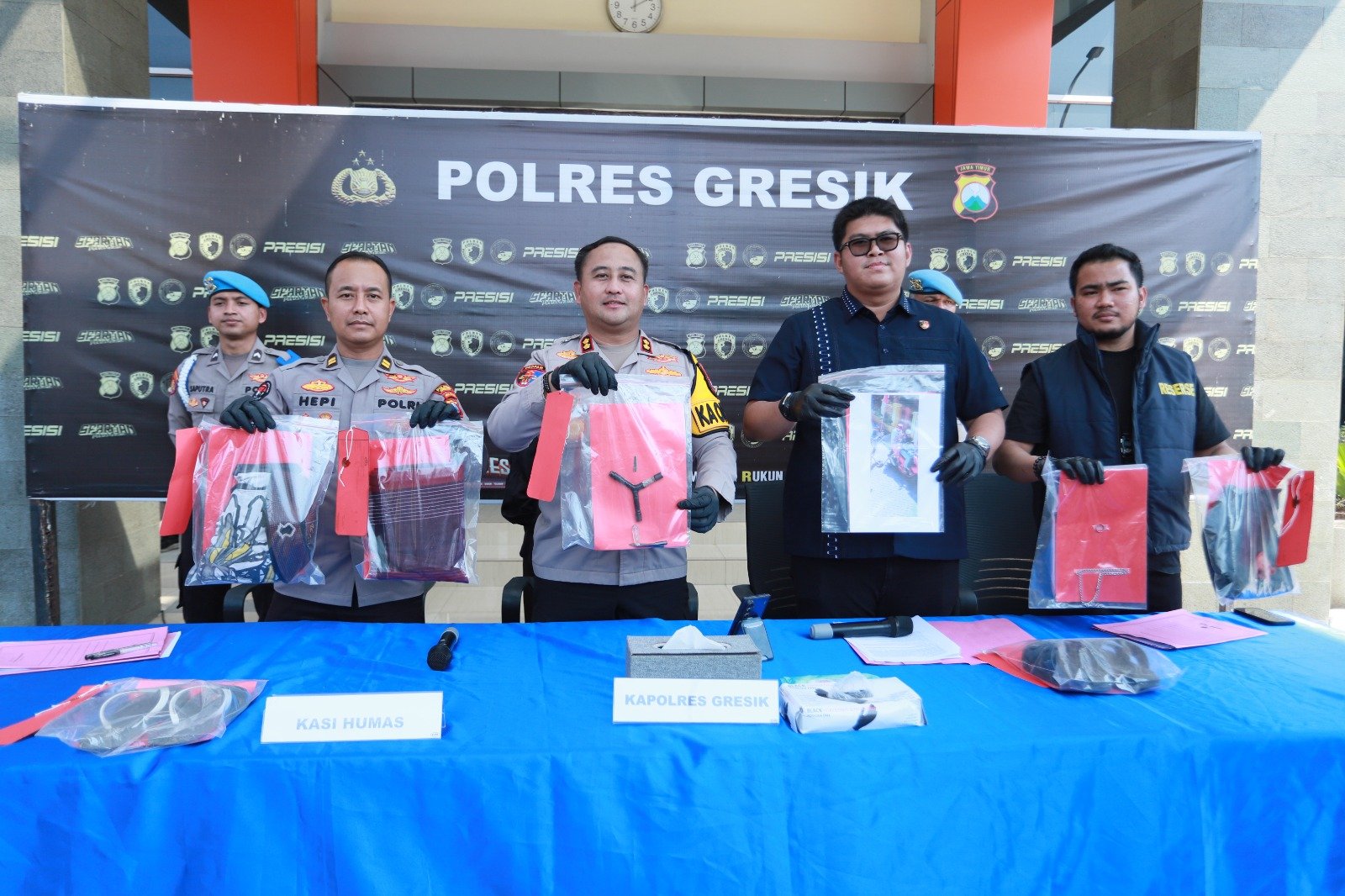 Polres Gresik Berhasil Ungkap Curanmor, Petani Balongpanggang Senang Motornya Kembali