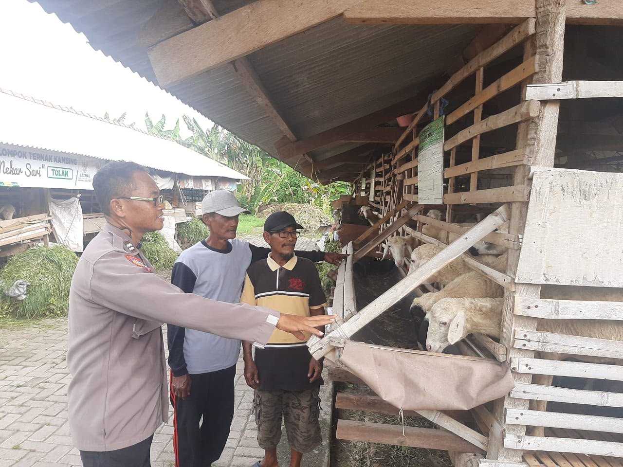 Polsek Kebomas Ajak Warga Kembangkan Potensi Peternakan untuk Ketahanan Pangan