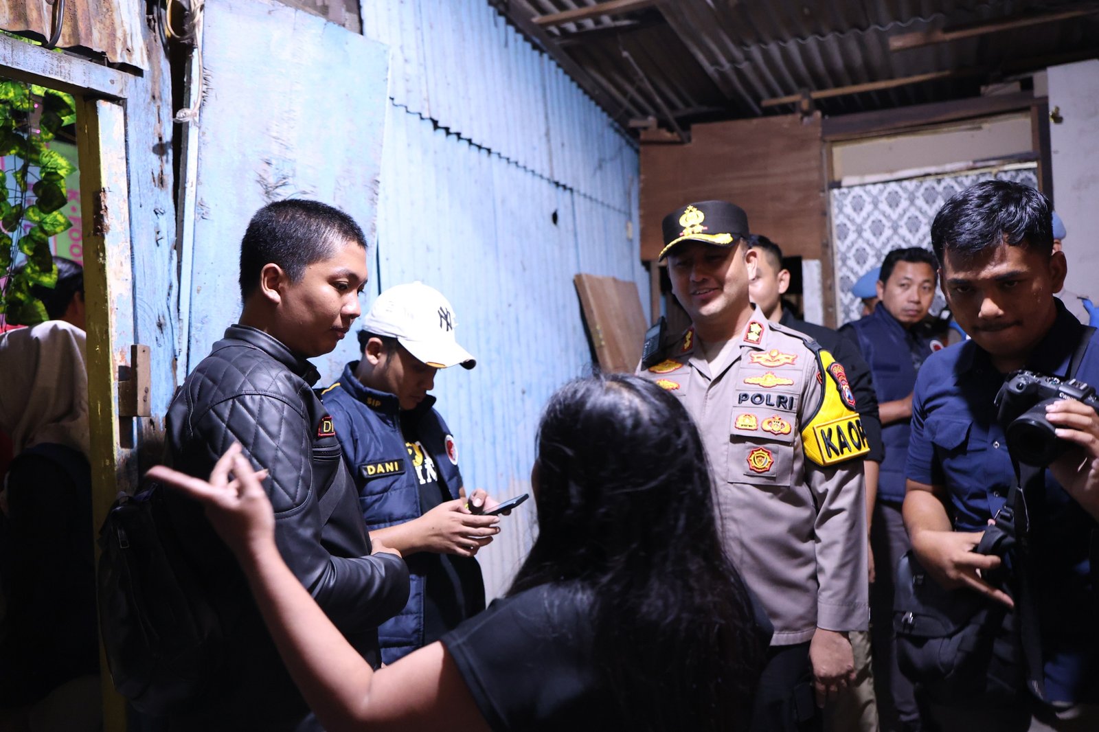 Jaga Kamtibmas Tetap Kondusif, Kapolres Gresik Pimpin Operasi Gabungan Miras dan Narkoba