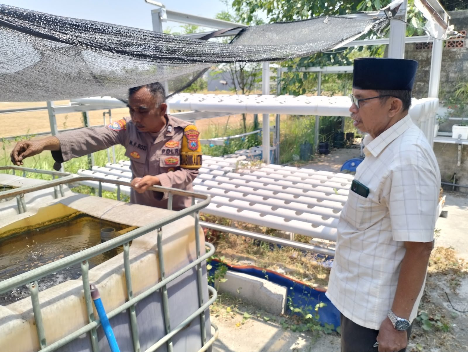 Dukung Ketahanan Pangan Nasional, Polsek Manyar Cek Budidaya Ikan Nila di Desa Suci